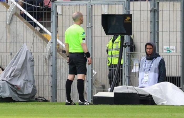 La FIFA probará el uso del vídeo para los entrenadores