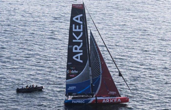 La flota de Vendée Globe avanza sin mayores daños