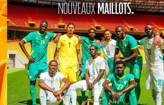 Los Leones posan con las nuevas camisetas de local y visitante de Senegal para 2025 (Fotos)