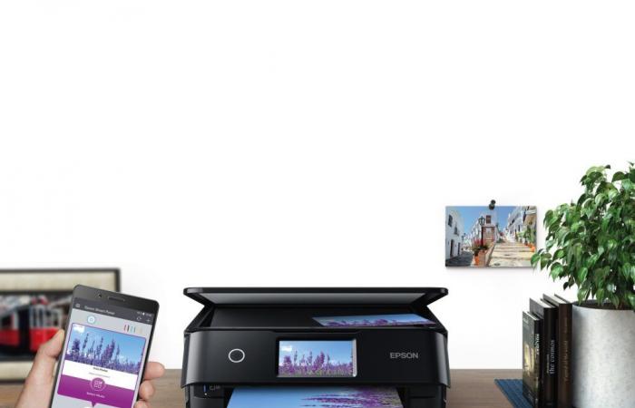 Epson presenta su nueva impresora Expression XP-8800 con pantalla táctil a color