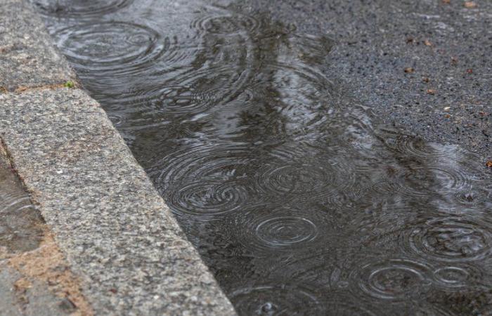 Inundaciones en España: se esperan hasta 180 mm en unas horas, Valencia vuelve a estar en alerta roja