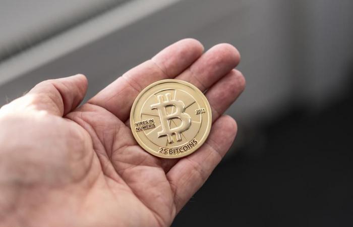 Bitcoin supera el hito histórico de los 90.000 dólares