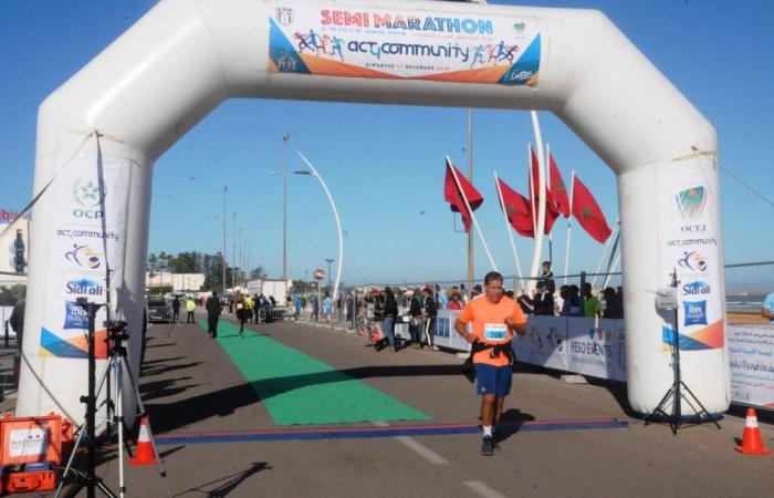 La séptima edición del medio maratón de El Jadida celebra el Día de la Independencia