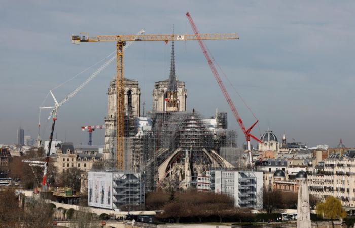 la catedral estará abierta al público del 8 al 14 de diciembre “hasta las 22 horas”.