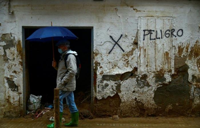 Miles de evacuados por nuevas lluvias torrenciales en España dos semanas después de las inundaciones