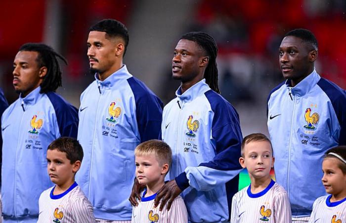 El equipo blues anunció en 4-3-3 con 3 parisinos