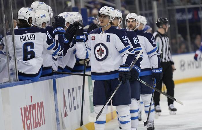 Winnipeg y Niederreiter se vuelven imparables