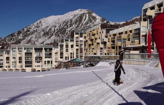 En los Alpes Marítimos, las estaciones de esquí empiezan a prepararse para la temporada bajo las primeras nevadas