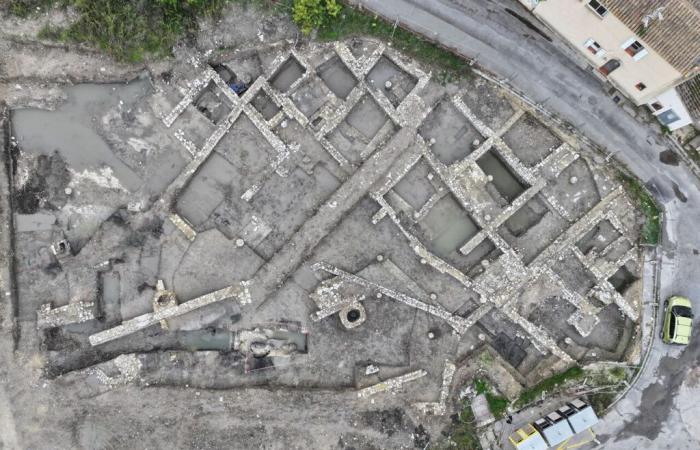 este pueblo revela restos medievales en el centro de la ciudad