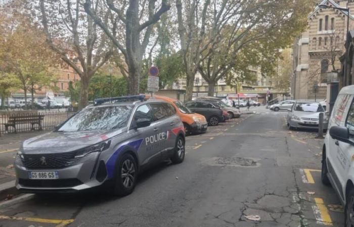 Grenoble. Disparos al aire en la plaza Saint-Bruno