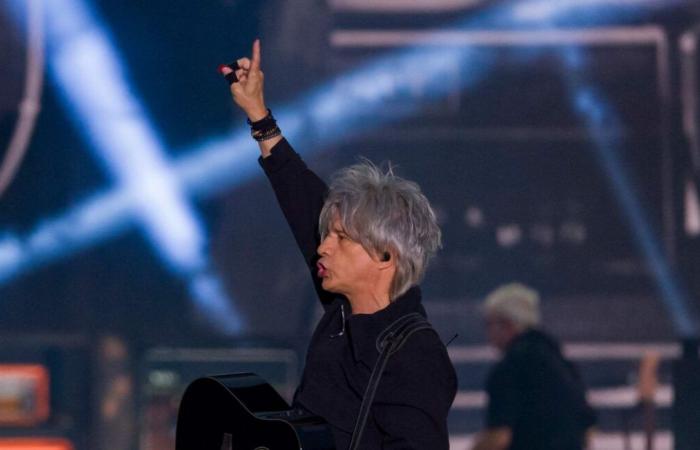 El grupo Indochine ilustrará una de sus canciones en directo con fotos del fallecido enviadas por fans