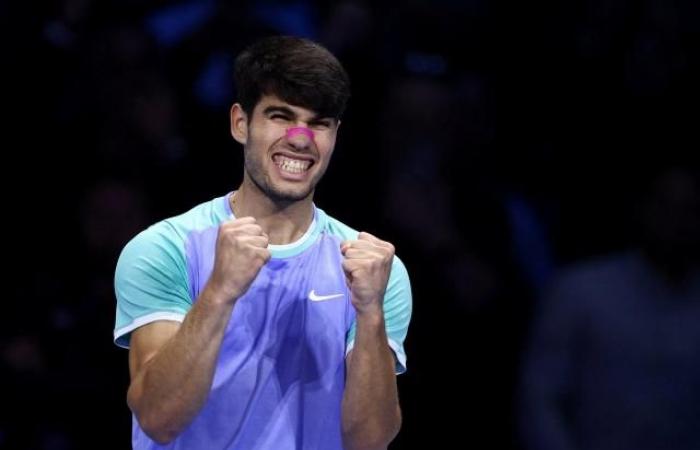 “Teníamos que ofrecer algo más”, dijo Carlos Alcaraz tras su victoria ante Andrey Rublev en las Finales ATP