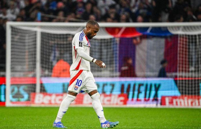 OL en crisis, Lacazette acepta sacrificarse