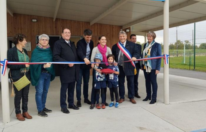 Este pueblo del Lot inaugura nuevas instalaciones para su estadio