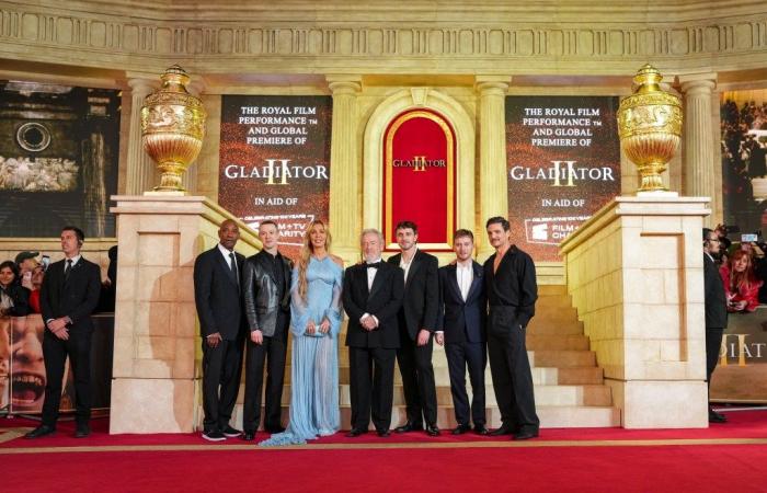 Paul Mescal, Connie Nielsen y Denzel Washington llegaron a la alfombra roja en el estreno real de ‘Gladiator II’ en Londres – fotos