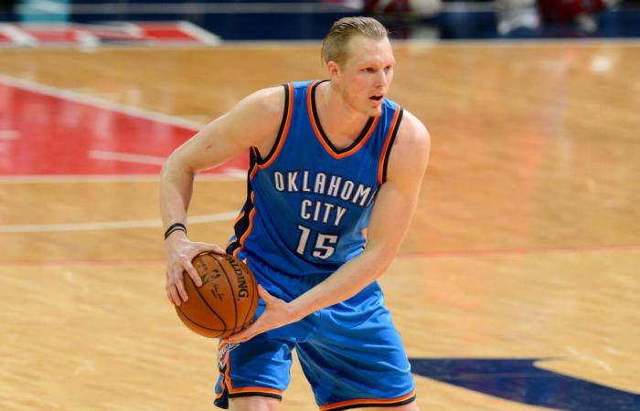 La ex estrella de Duke, Kyle Singler, genera preocupación después de un par de videos crípticos en Instagram