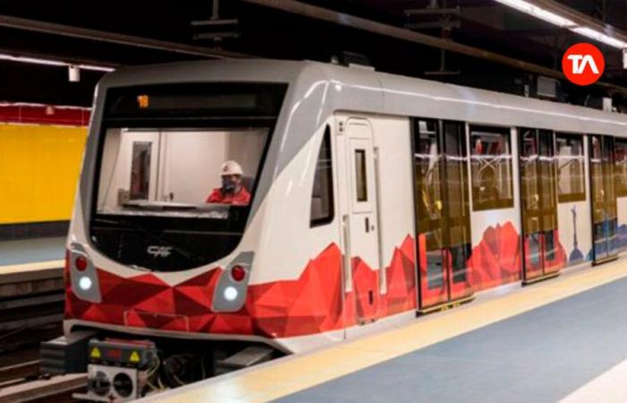 Metro de Quito habilita opción para pagar viaje de tres invitados