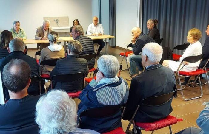 En este municipio de Morbihan, las reuniones públicas ya no atraen a los residentes