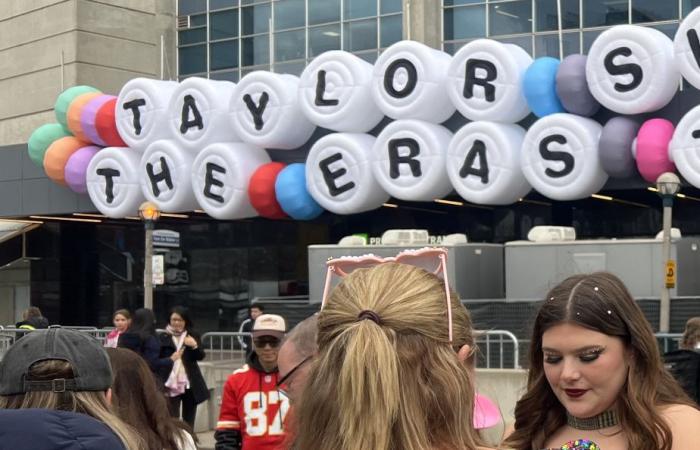 Gira Eras de Taylor Swift en Toronto | La Ciudad Reina con los colores de las Eras