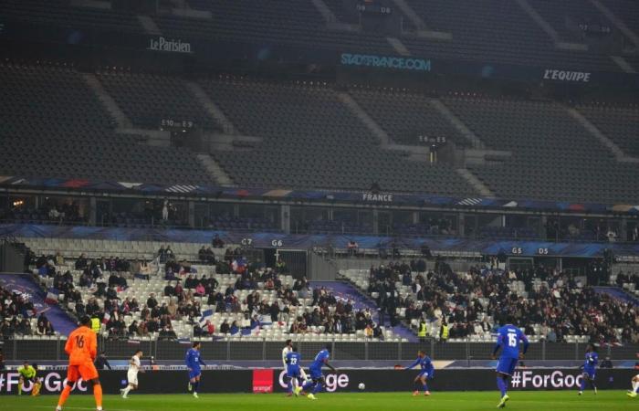 Un partido vigilado de cerca, en calma, pero los Bleus sin ideas.