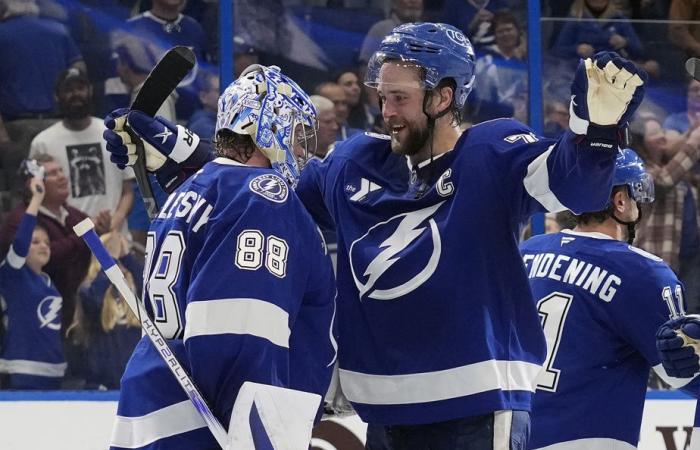 Jueves en la NHL | Los Jets pierden ante los Lightning