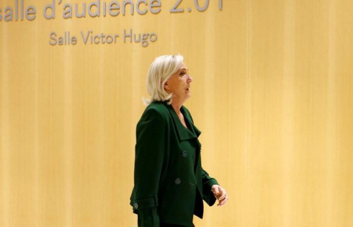 Marine Le Pen atrapada en una peligrosa cuenta atrás legal