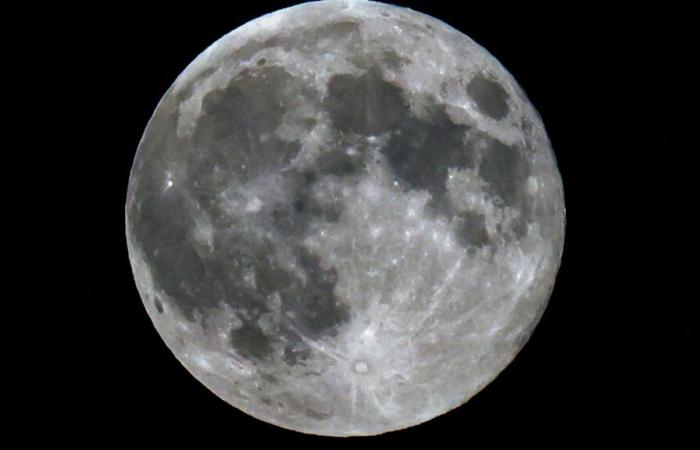 La última superluna del año será visible este viernes