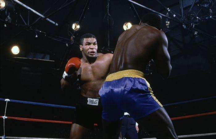 Mike Tyson regresa al boxeo profesional 19 años después de su último combate. Hay preocupaciones neurológicas para el hombre de 58 años.