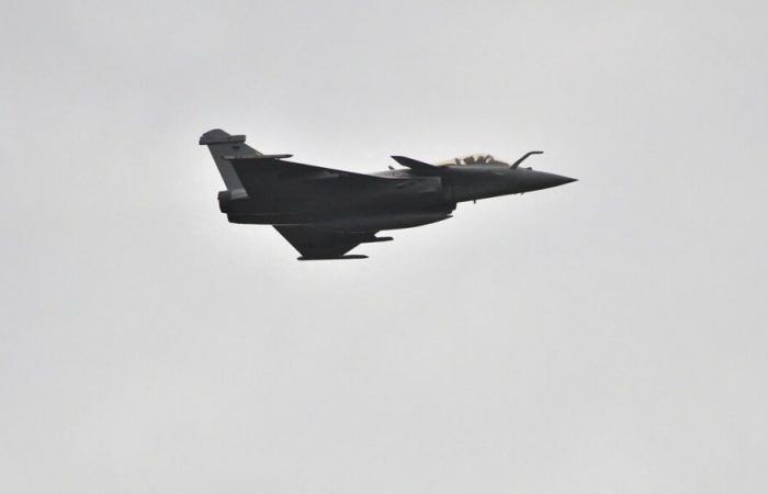 Fuertes explosiones en el este de Loiret por el paso de dos aviones Rafale