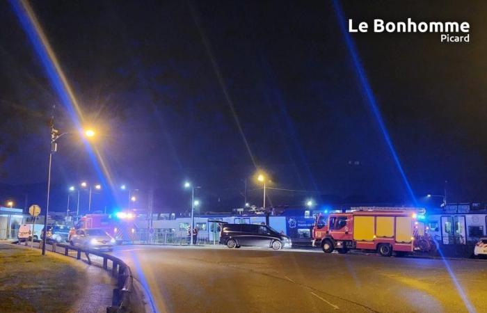 Casi 350 personas quedan varadas en un tren tras un accidente cerca de esta estación de Oise