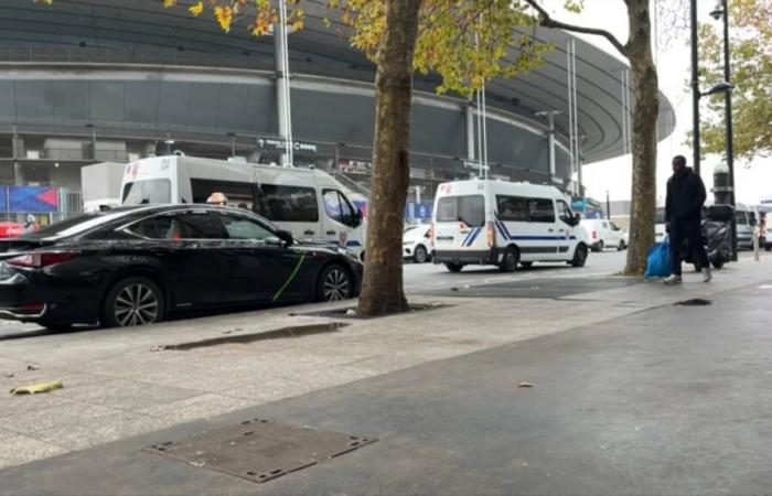 Antes del partido bajo alta tensión, el distrito del Stade de France ya bajo techo