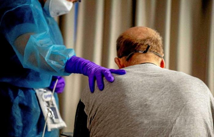 El uso de mascarilla es obligatorio en los hospitales de Île-de-France.