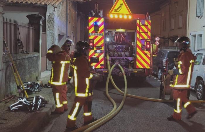 Una casa completamente destruida por un incendio en Valréas