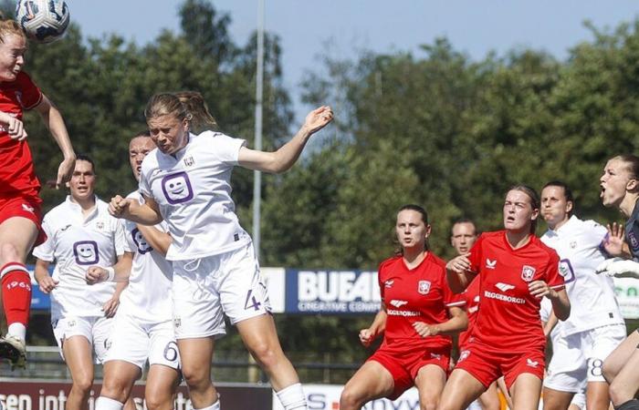 Hat-trick de Vanzeir ante el Zulte Waregem, OHL sólo tiene 2 puntos de ventaja