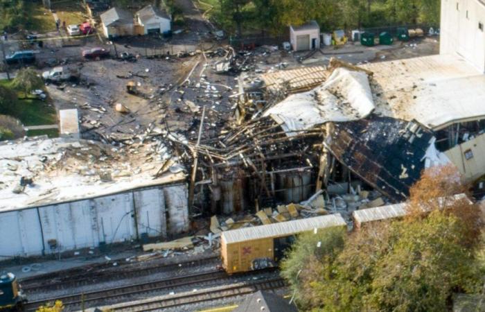 Imágenes de drones capturan el alcance de los daños y la destrucción de la mortal explosión de Louisville