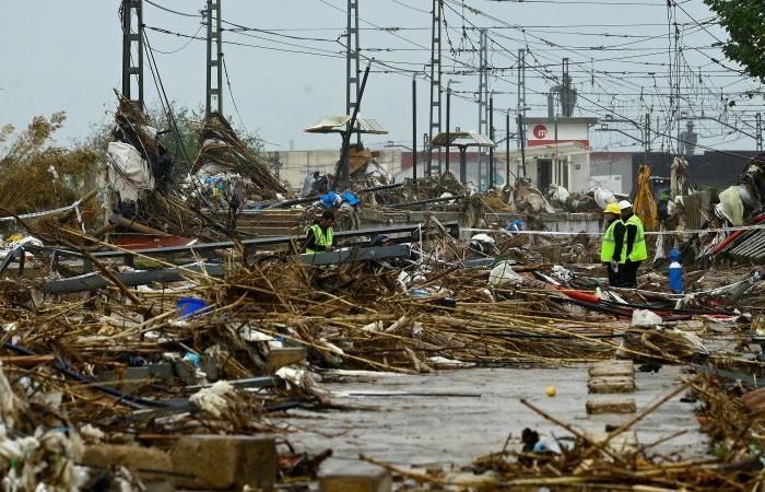 Miles de personas evacuadas de Málaga mientras zonas de España sufren casi un mes de lluvia en una hora