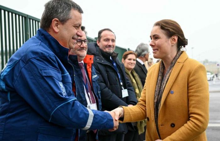 La ministra Olga Givernet visita las Landas en el lugar de almacenamiento de gas