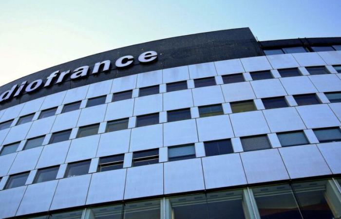 France Inter despega, RTL es superado por France Info