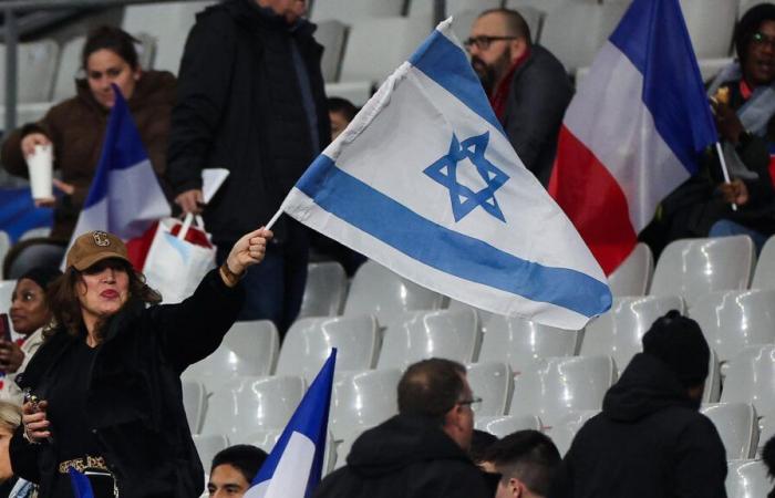 Las gradas vacías del Stade de France lo dicen todo sobre la tensión en torno al partido.