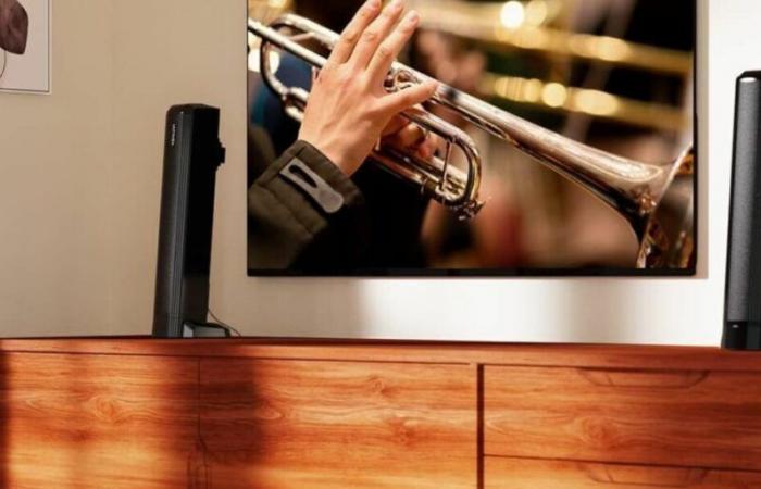 Amazon baja el precio de esta barra de sonido 2 en 1 para colocarla debajo de tu televisor (por tiempo muy limitado)