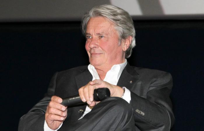 Alain Delon: esta información enterrada por un biógrafo por consejo de un abogado