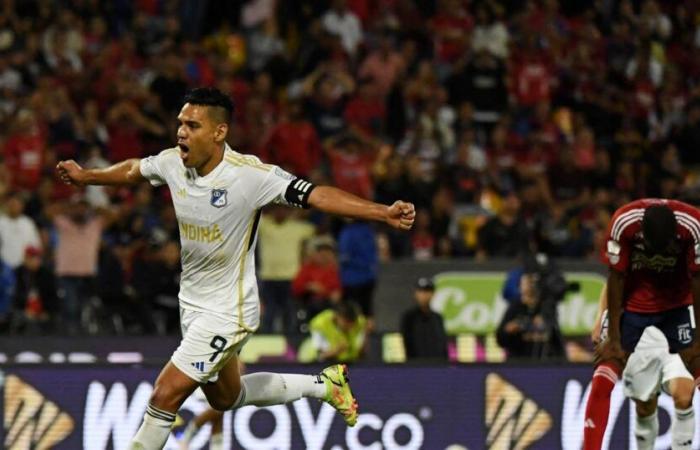 Falcao anota y se convierte en el máximo goleador de la historia de Colombia