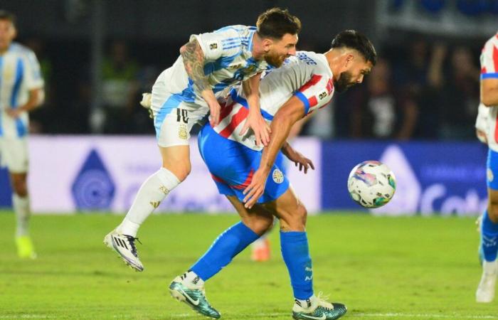 Argentina vencida en Paraguay (2-1) pero sigue en cabeza