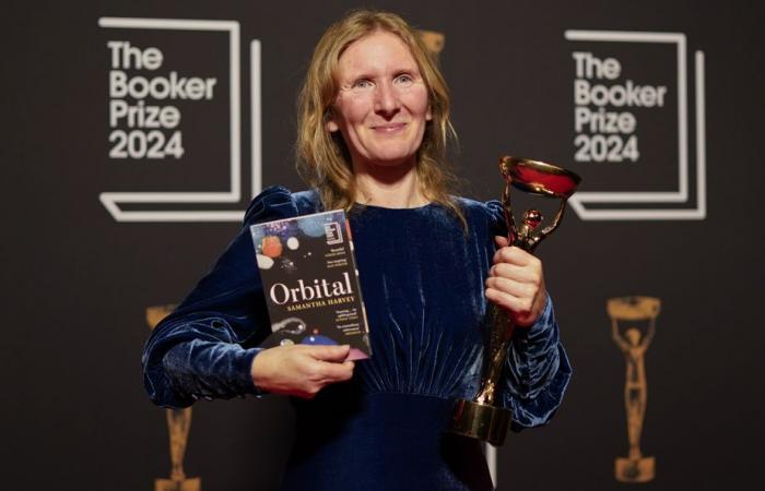 Ganador del Premio Booker | Samantha Harvey relata su viaje espacial literario