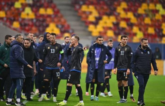 ¡Esto es lo que estaban esperando! Los jugadores kosovares abandonaron el campo en el último minuto de la prórroga después de que los aficionados rumanos corearan “Serbia” tras los desafíos.