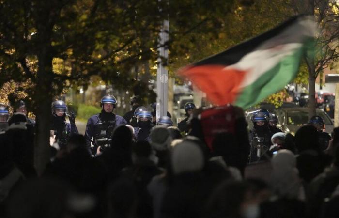 Manifestación tranquila al margen del partido Francia-Israel