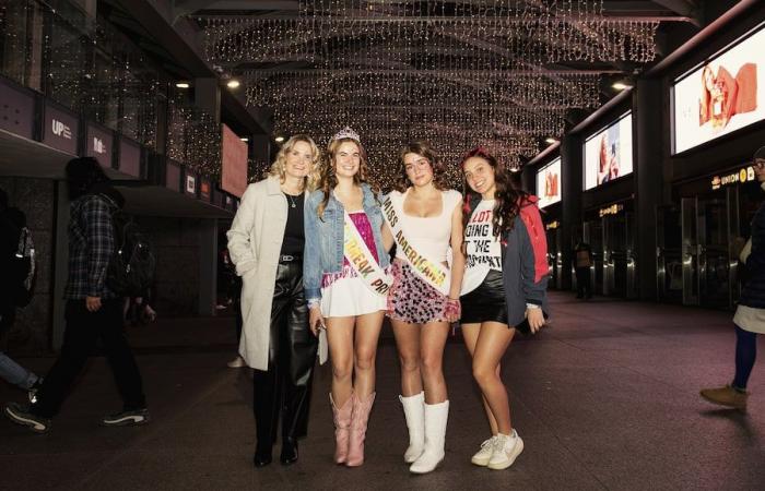 La gira Eras de Taylor Swift aterriza en Toronto con un concierto catártico y comunitario a escala de espectáculo