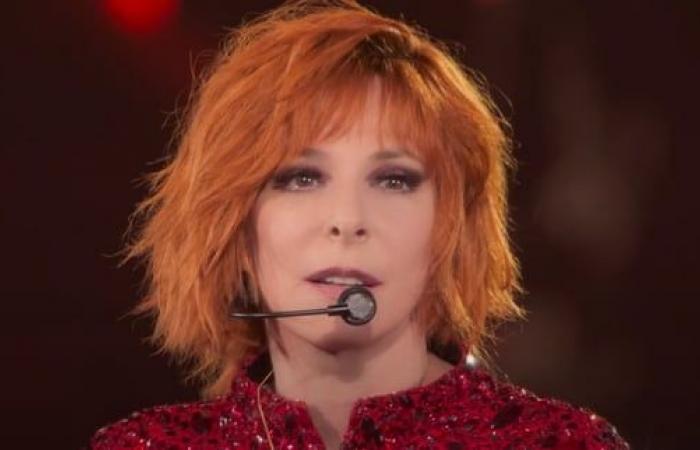 ¡Una nueva y costosa caja de Mylène Farmer enfurece a los fanáticos!