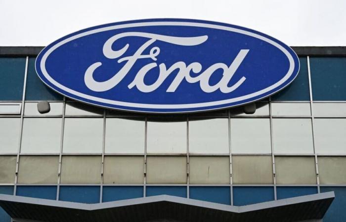 Retirada del mercado de cámaras de marcha atrás: consideradas demasiado lentas, Ford recibe una multa de 165 millones de dólares