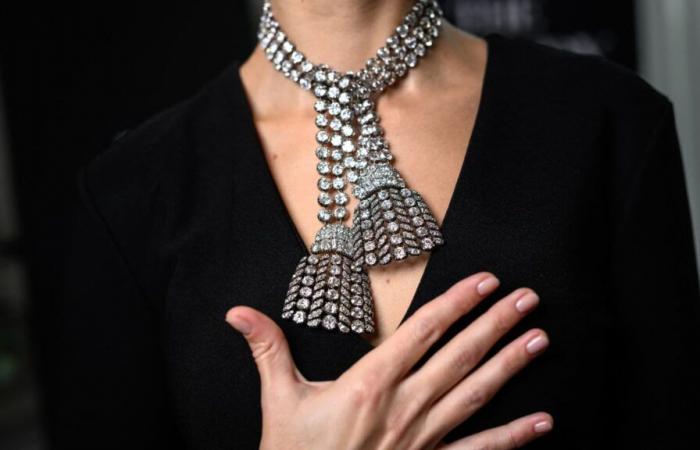 Un collar de diamantes de María Antonieta vendido por 4,5 millones de euros